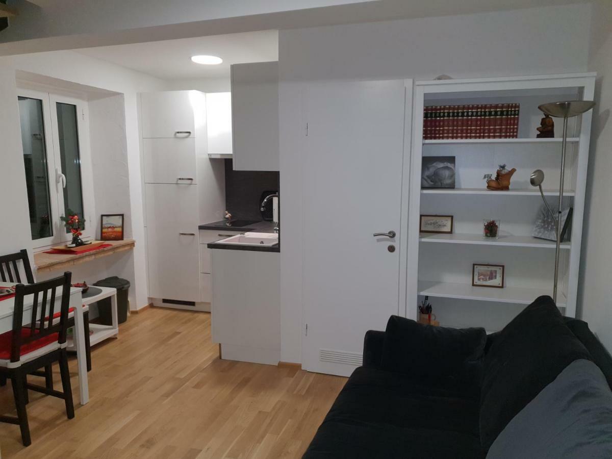 Stone Wall Apartment Izola Exterior foto