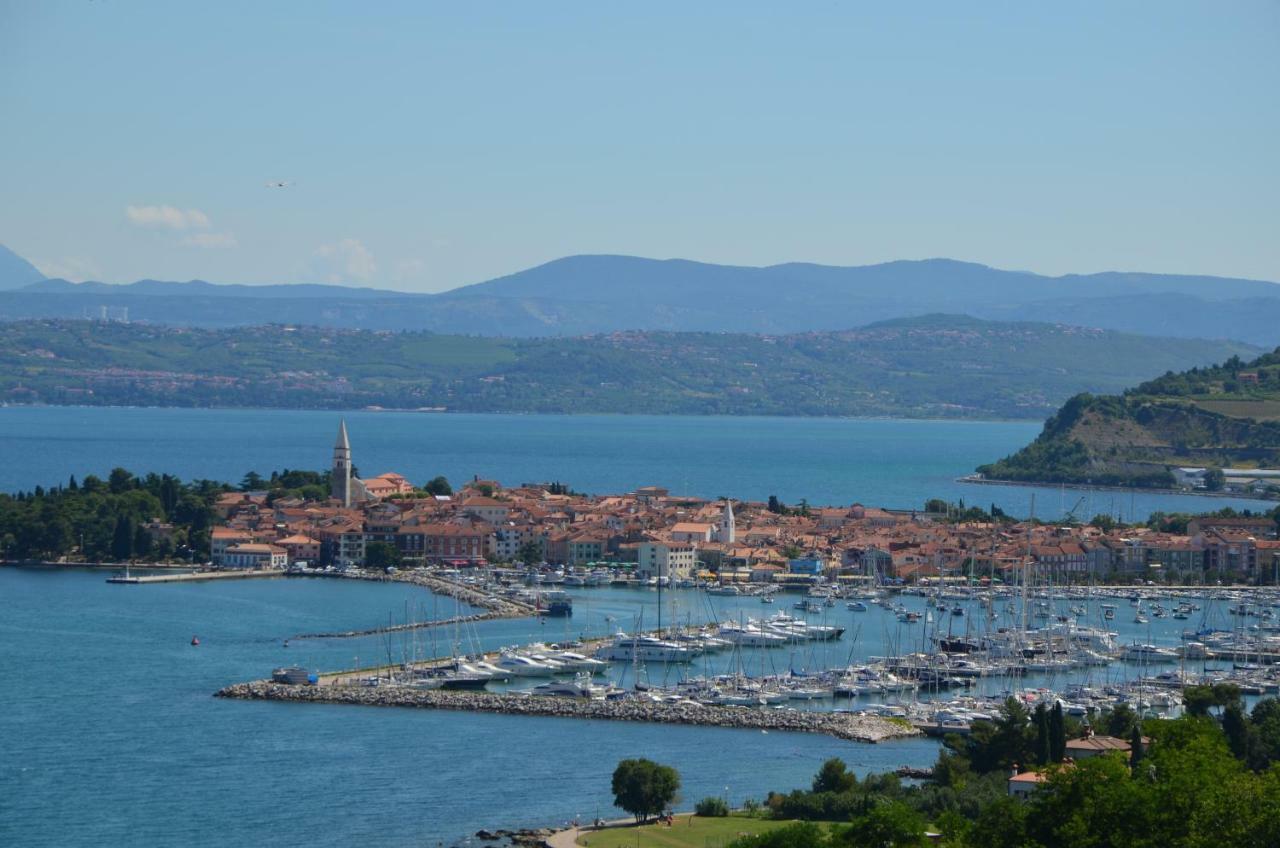 Stone Wall Apartment Izola Exterior foto