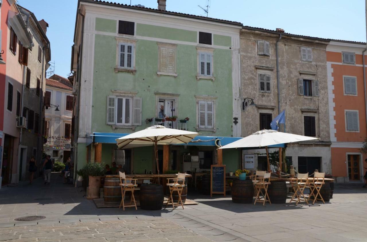 Stone Wall Apartment Izola Exterior foto